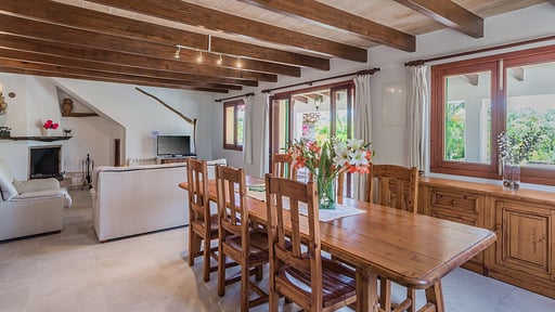 Villa Can Oli Гостиная