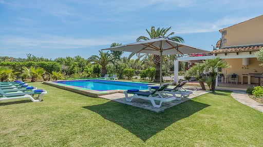 Villa Can Oli Бассейн