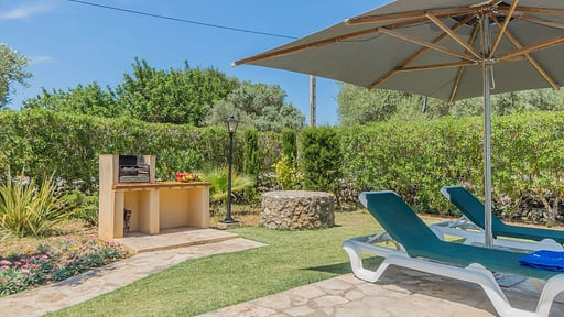 Villa Can Oli Окрестности