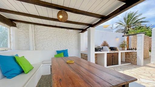 Villa Can Palau BBQ equipment