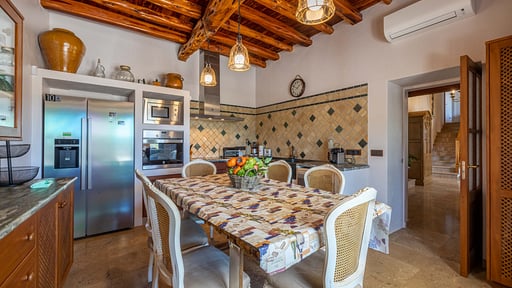 Villa Can Pertu Dining area