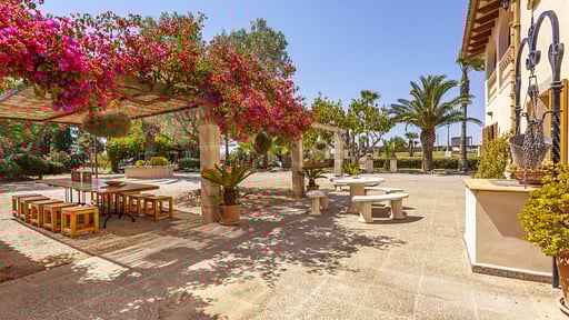 Villa Can Picafort Dining area