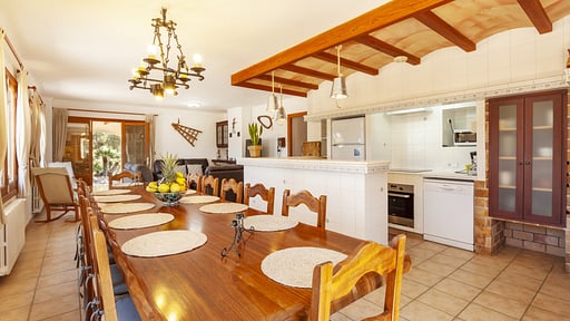 Villa Can Picafort Dining area 