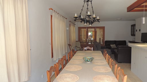 Villa Can Picafort Dining area 