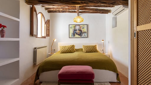 Villa Can Puig Lorenzo Schlafzimmer 1
