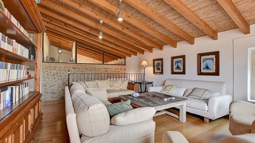 Villa Can Pulit Living room 1