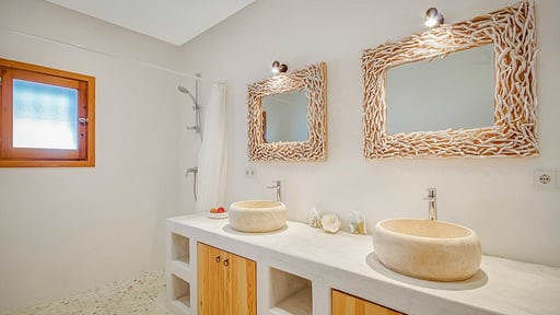 Villa Can Sunyer Bedroom 1