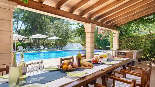 Can Toni Dining area