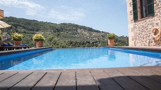 Villa Can Verde Бассейн