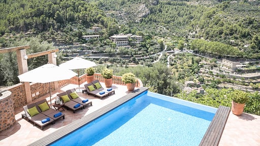 Villa Can Verde Бассейн