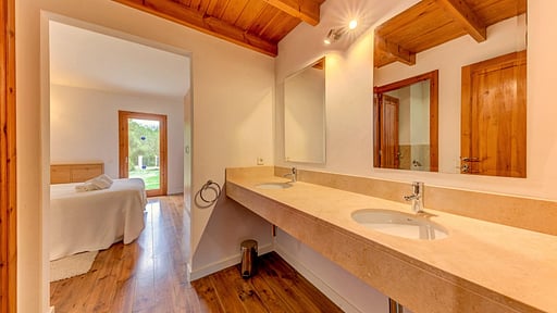 Villa Ca'n Vich Bedroom 1