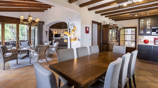 Villa Can Winando Обеденная зона