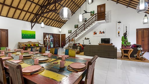 Villa Candi Kecil Tujuh Dining area 2