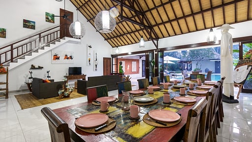 Villa Candi Kecil Tujuh Dining area 2