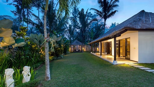 Villa Candi Kecil Tujuh Garden 2