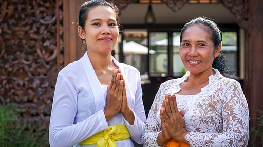 Villa Candi Kecil Tujuh Villa staff