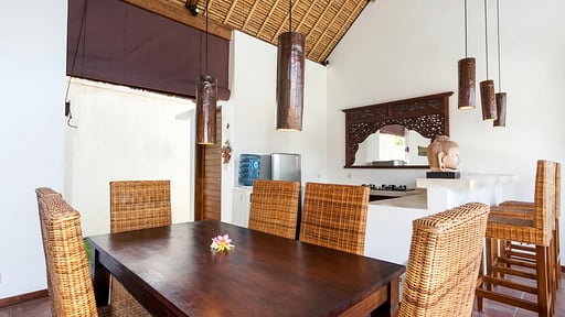 Villa Candi Kecil Tujuh Dining area 1