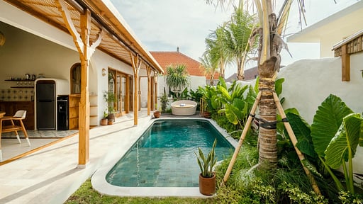 Villa Canggutopia One Swimming pool
