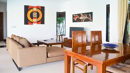 Villa Cannes Dining area