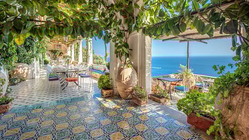 Villa Canonica Dining area