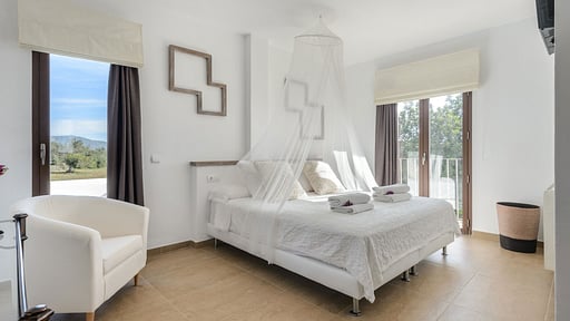 Villa Canoren Schlafzimmer 1