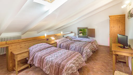 Villa Cantone Bedroom 6