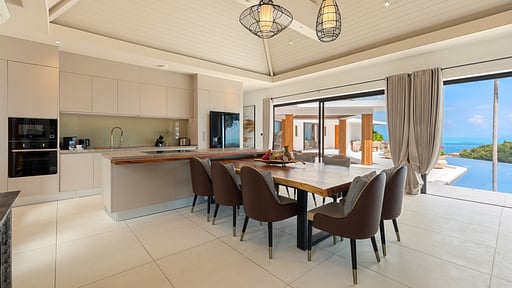 Villa Caprice Dining area