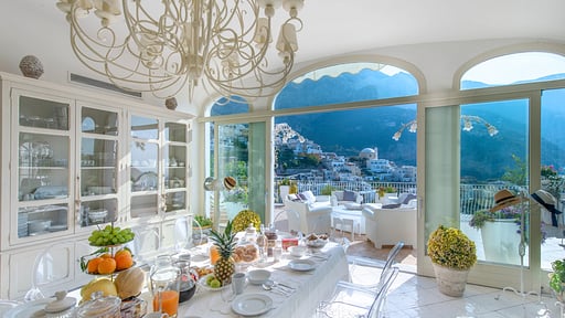 Villa Capuleti Dining area