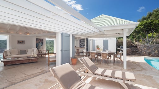 Villa Caramba Dining area