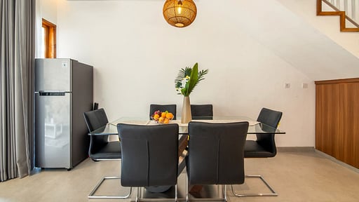 Villa Carina Dining area