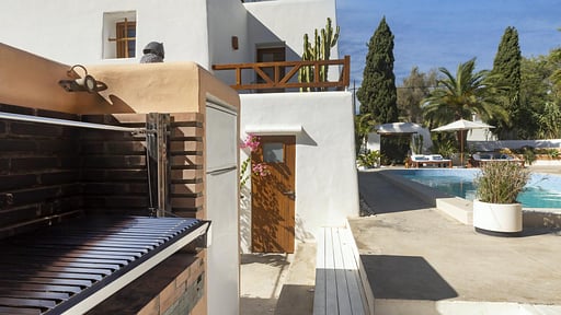 Villa Carretera BBQ equipment