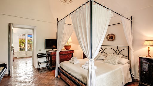 Villa Cartenì Bedroom 1