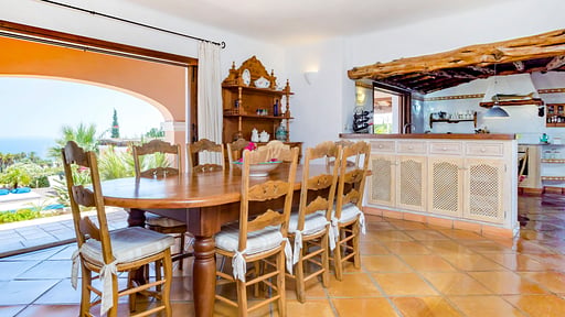 Villa Cas Berris Dining area