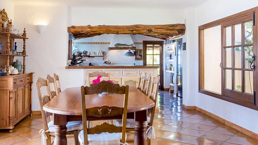 Villa Cas Berris Dining area
