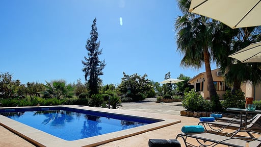 Villa Cas Frares Бассейн