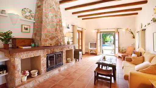 Cas Mal Ric Living room