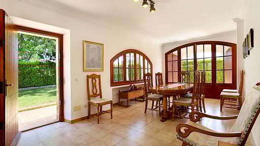 Cas Teuler Petit Living room