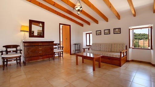 Cas Teuler Petit Living room