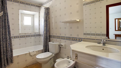 Cas Teuler Petit Bedroom 4