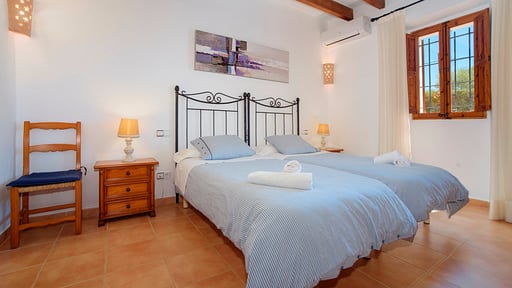 Cas Teuler Petit Bedroom 1