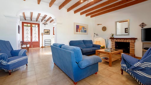 Cas Teuler Petit Living room