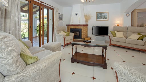 Casa Baskins Living room