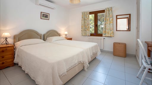 Casa Baskins Bedroom 1