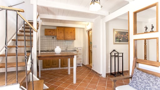 Villa Casal Paterno Dining area