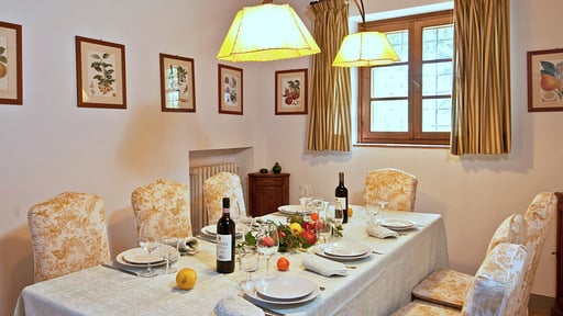 Villa Casavecchia 12 Dining area