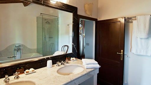 Villa Casavecchia 8 Bedroom 2