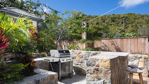 Villa Case Thalie BBQ equipment