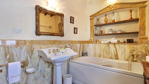 Villa Casina Di Mello Schlafzimmer 1