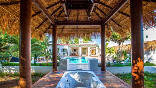 Villa Cassinet Jacuzzi