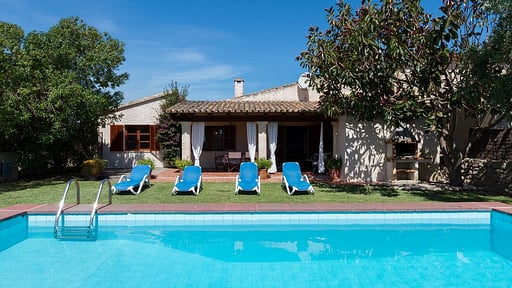 Villa Castleton Swimming pool